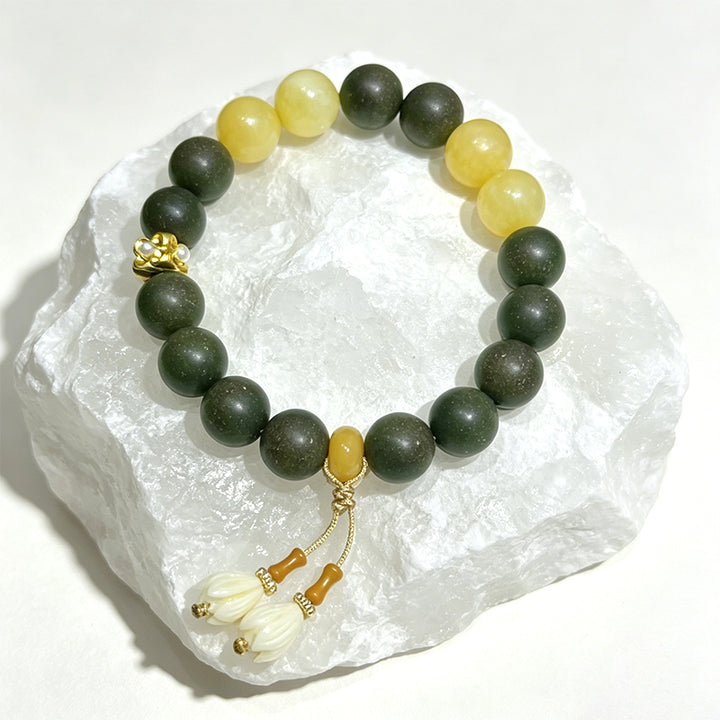 Yunxiu Qinglan · Aura of Fortune-R-B04 丨Handmade Sandalwood Botanical Fragrance Wristband with Amber Jade & Magnolia Decor