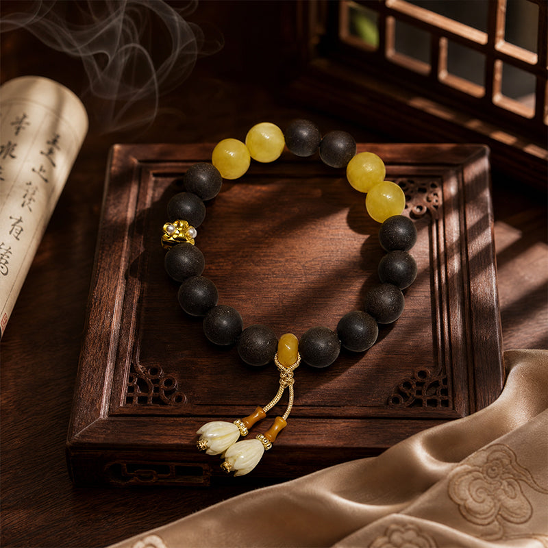 Yunxiu Qinglan · Aura of Fortune-R-B04 丨Handmade Sandalwood Botanical Fragrance Wristband with Amber Jade & Magnolia Decor