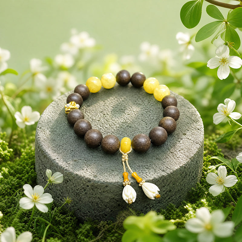 Yunxiu Qinglan · Aura of Fortune-R-B04 丨Handmade Sandalwood Botanical Fragrance Wristband with Amber Jade & Magnolia Decor