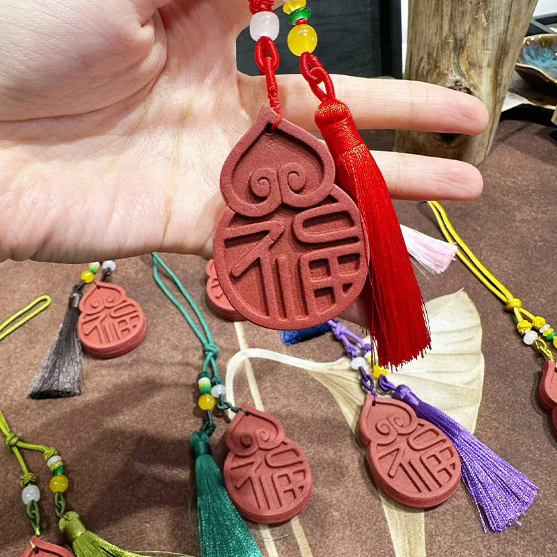 Floral Fragrance Fortune Gourd Pendant